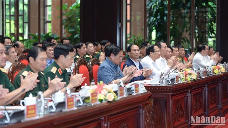 Thủ tướng Phạm Minh Chính dự Hội nghị Quân chính toàn quân 6 tháng đầu năm 2023