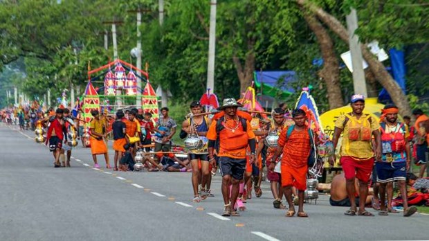 Hàng triệu tín đồ Hindu hành hương trong lễ Kanwar Yatra