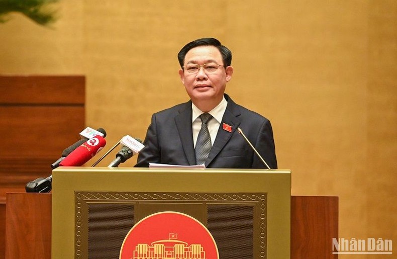 Chủ tịch Quốc hội Vương Đình Huệ phát biểu gợi mở tại diễn đàn. 
