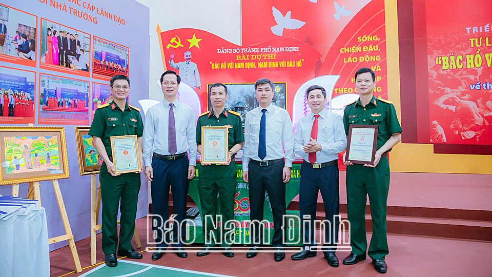 Đảng bộ thành phố Nam Định
tăng cường công tác chính trị, tư tưởng cho cán bộ, đảng viên