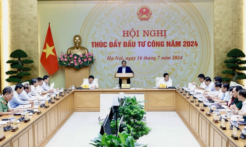 Quang cảnh Hội nghị của Thường trực Chính phủ trực tuyến toàn quốc về thúc đẩy đầu tư công năm 2024.