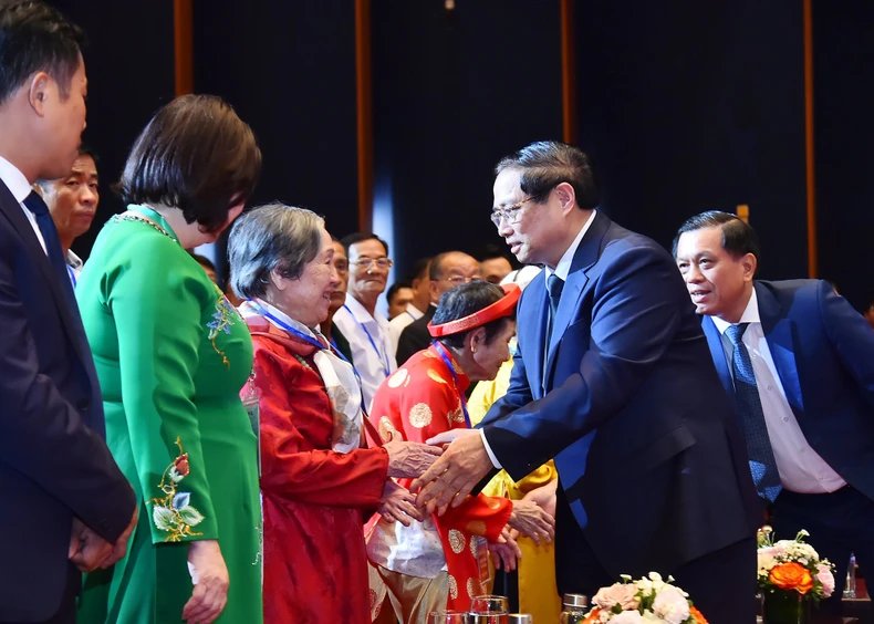 Thủ tướng Phạm Minh Chính đến dự Hội nghị tri ân người có công với cách mạng tiêu biểu toàn quốc năm 2024.
