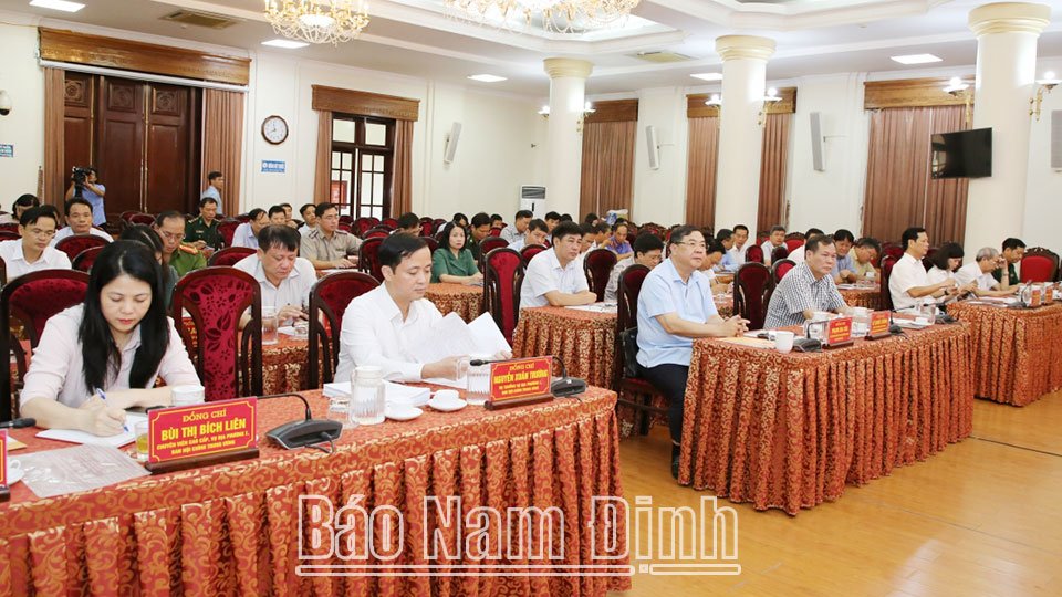 Các đại biểu tham dự hội nghị. 