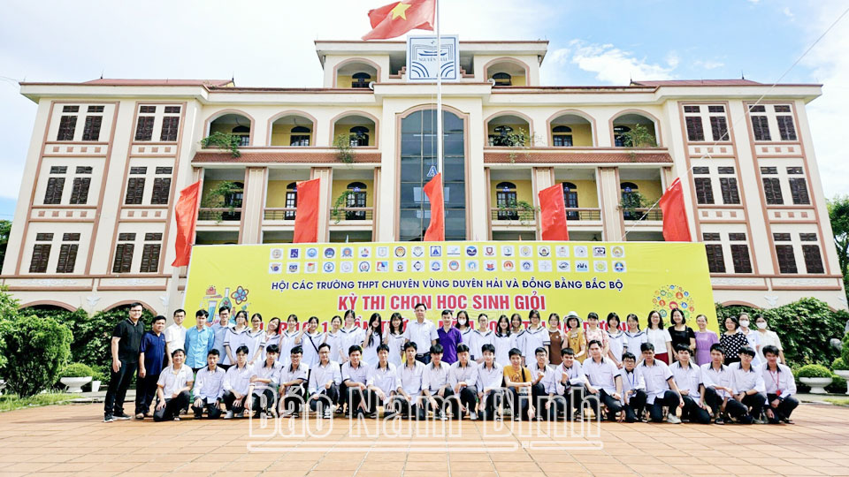 65 học sinh Trường THPT chuyên Lê Hồng Phong đoạt giải thi học sinh giỏi các trường THPT chuyên khu vực Duyên hải và đồng bằng Bắc Bộ lần thứ XV 