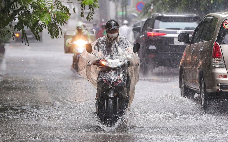 Áp thấp nhiệt đới 
gây mưa lớn ở nhiều khu vực trên cả nước