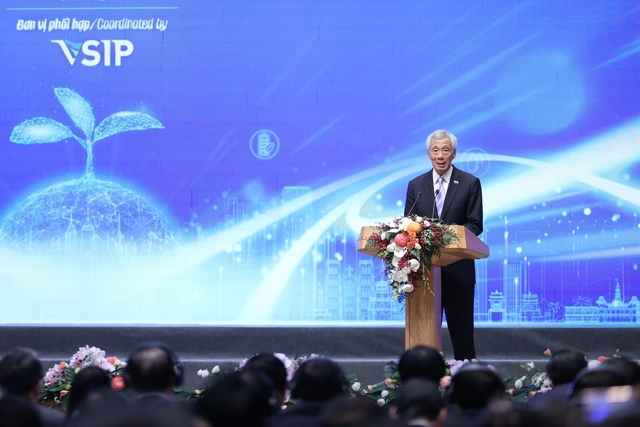 Thủ tướng Lý Hiển Long khẳng định Singapore rất vui mừng và vinh dự được đóng góp vào sự phát triển của Việt Nam thời gian qua - Ảnh: VGP/Nhật Bắc