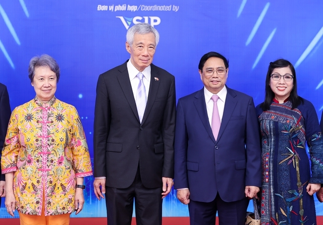 Hai Thủ tướng cùng Phu nhân tại Hội nghị - Ảnh: VGP/Nhật Bắc
            