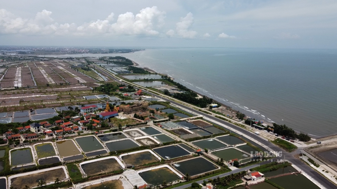 Toàn cảnh tuyến đường bộ ven biển qua Nam Định gần 2.700 tỉ đồng dần hình thành