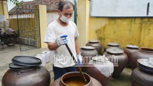 Gìn giữ hương vị tương truyền thống ở Hồng Quang
