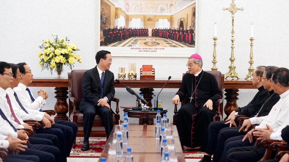 Chủ tịch nước Võ Văn Thưởng thăm và làm việc với Hội đồng Giám mục Việt Nam.
Ảnh: Thống Nhất - TTXVN