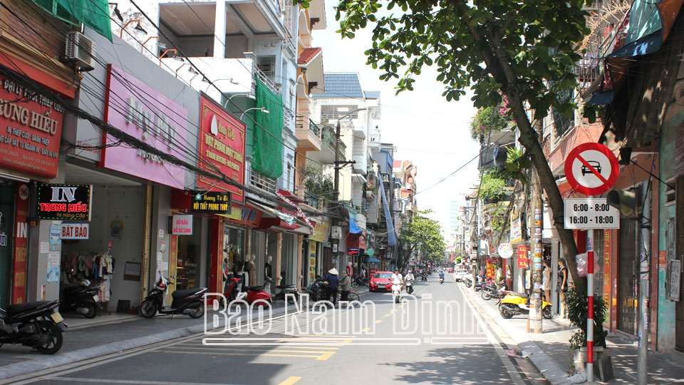 Thành phố Nam Định
từng bước khắc phục tình trạng ùn tắc cục bộ
