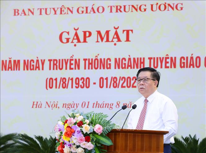 Đồng chí Nguyễn Trọng Nghĩa, Uỷ viên Bộ Chính trị, Bí thư Trung ương Đảng, Trưởng Ban Tuyên giáo Trung ương phát biểu. 