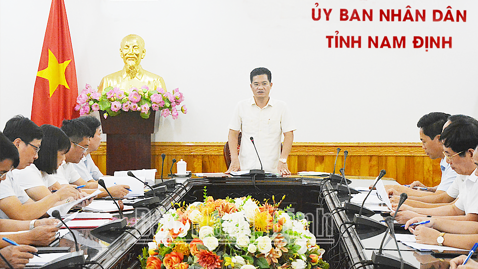 Đồng chí Trần Anh Dũng, Ủy viên Ban TVTU, Phó Chủ tịch Thường trực UBND tỉnh phát biểu kết luận hội nghị. 

