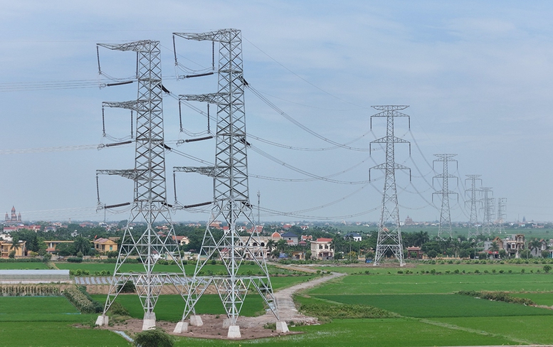 Dự án đường dây 500kV mạch 3 cung đoạn NMNĐ Nam Định 1 - Phối Nối, hoàn thành và đóng điện ngày 19/8/2024 đáp ứng mục tiêu thực hiện chỉ đạo của Thủ tướng Chính phủ - Ảnh:VGP/ Toàn Thắng

