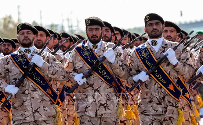 Lực lượng Vệ binh Cách mạng Hồi giáo Iran (IRGC) tại lễ duyệt binh ở Tehran. Ảnh tư liệu: AFP/TTXVN
