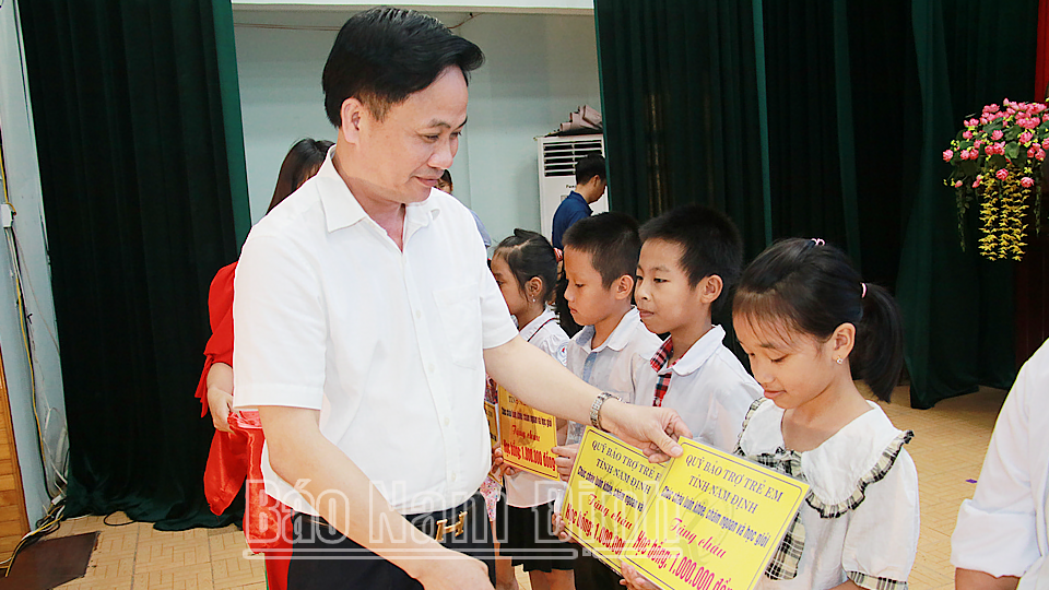 Kỷ niệm 79 năm Ngày truyền thống ngành Lao động - Thương binh và Xã hội (28/8/1945 - 28/8/2024): Góp phần thiết thực đảm bảo ổn định, an sinh xã hội