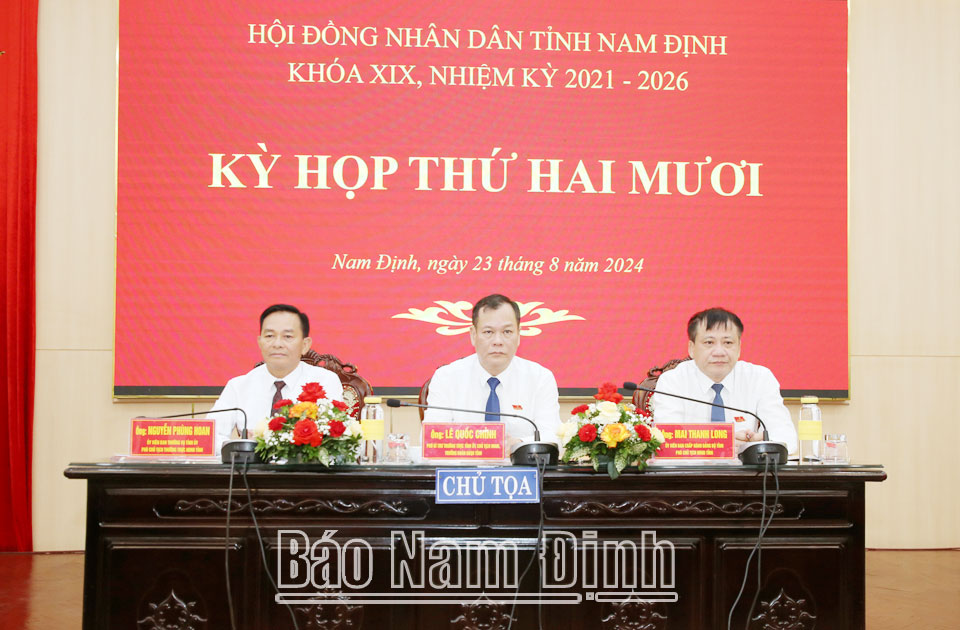 Chủ tọa kỳ họp.