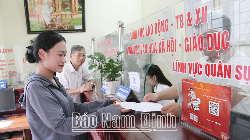 Phường Trần Đăng Ninh: 
Hỗ trợ người dân tương tác với chính quyền trên môi trường số