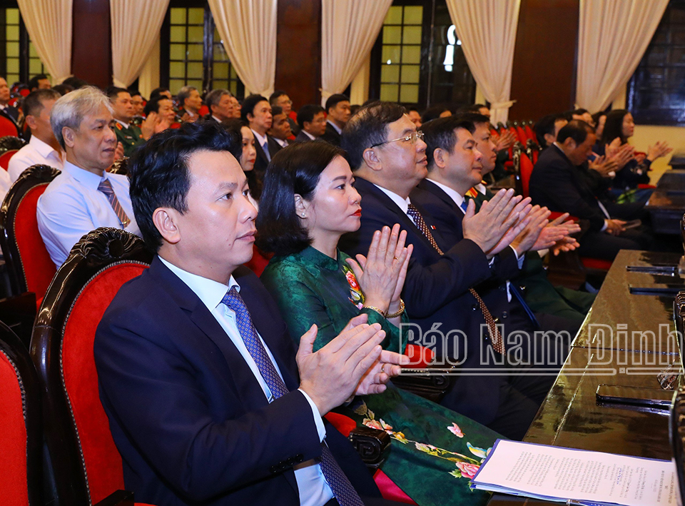 開会式には党中央委員会の学生メンバーらが出席した。