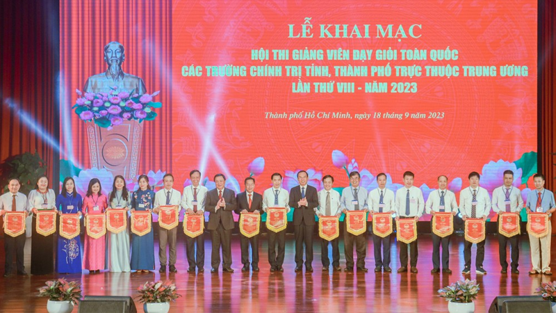 Khai mạc Hội thi giảng viên dạy giỏi toàn quốc các trường chính trị