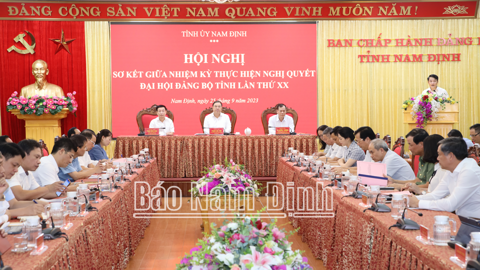 Quang cảnh hội nghị. 