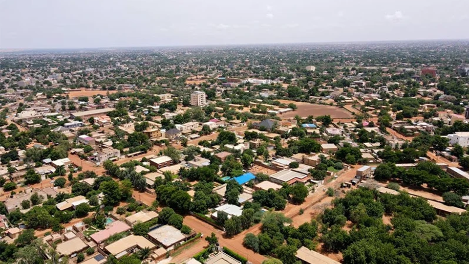 Pháp tuyên bố rút quân khỏi Niger vào cuối năm 2023