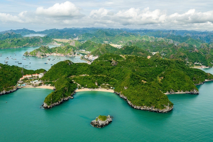 Vịnh Hạ Long - Quần đảo Cát Bà trở thành Di sản Thiên nhiên thế giới