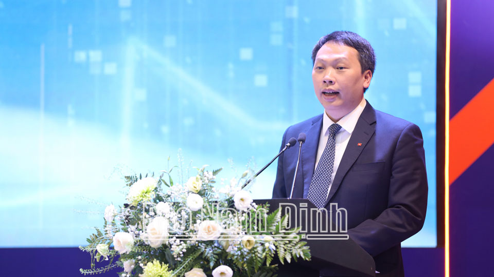Đồng chí Nguyễn Huy Dũng, Thứ trưởng Bộ TT và TT công bố Chương trình hành động của diễn đàn lần thứ I.