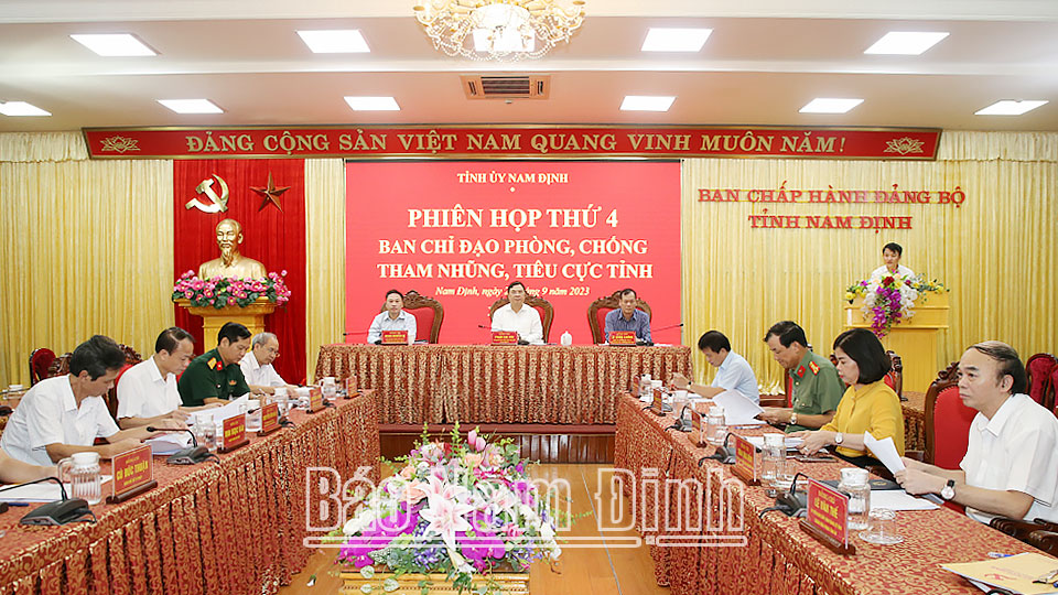 Quang cảnh phiên họp.