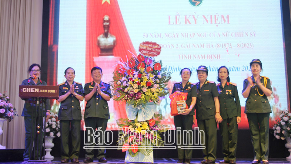 Ban liên lạc nữ bộ đội Trường Sơn tỉnh kỷ niệm 50 năm ngày nhập ngũ