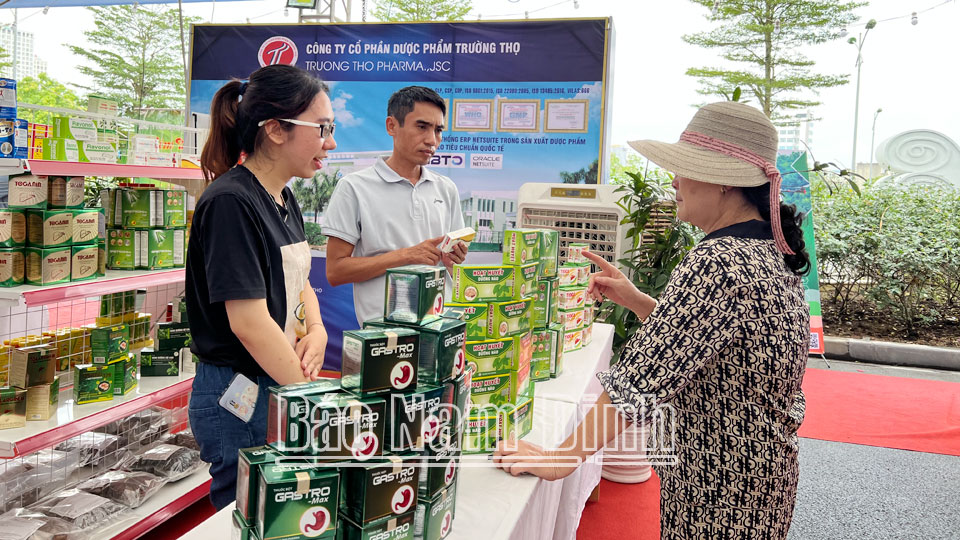 Sản phẩm dược của Công ty Cổ phần Dược phẩm Trường Thọ (Khu công nghiệp Hoà Xá, thành phố Nam Định) được bày bán tại TECHFEST 2023.