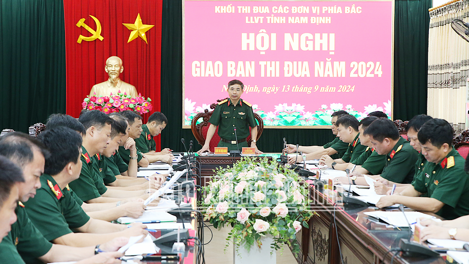 Quang cảnh hội nghị giao ban Khối thi đua các đơn vị phía bắc LLVT tỉnh.