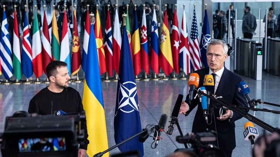 Tổng Thư ký NATO Jens Stoltenberg và Tổng thống Ukraine Volodymyr Zelensky. (Ảnh: NATO)
