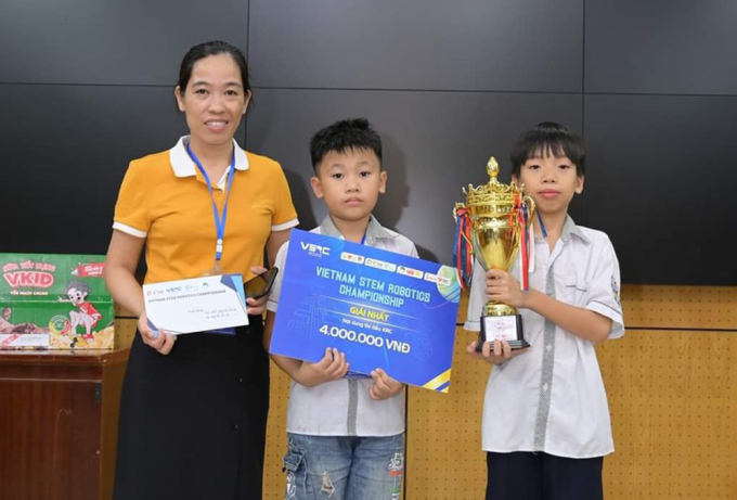 Trường Tiểu học Nam Tiến giành giải nhất cuộc thi robotics tại Ngày hội STEM quốc gia. Ảnh: Nhà trường cung cấp

