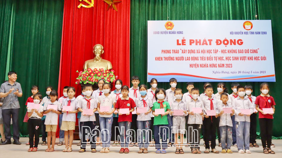 Nghĩa Hưng phát huy 
quỹ khuyến học, khuyến tài