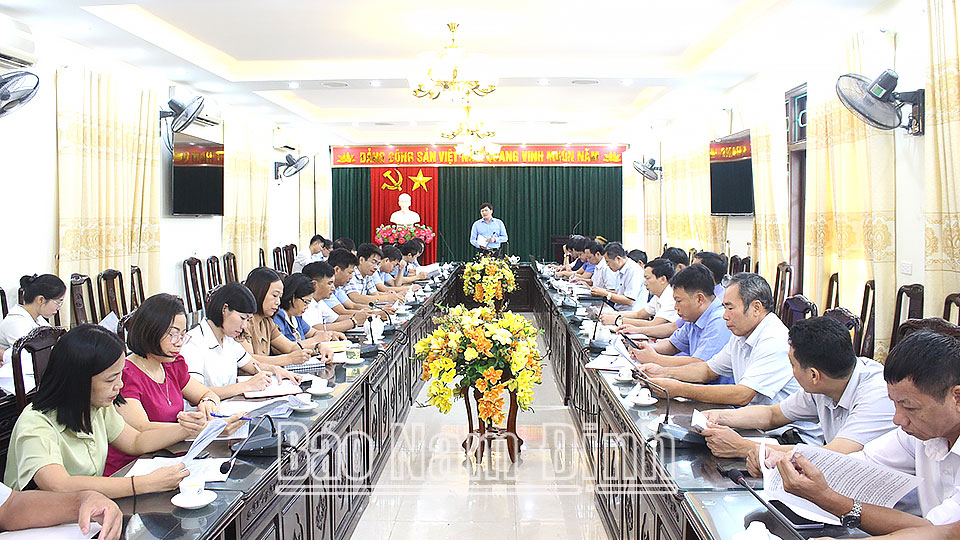 Lãnh đạo huyện Nghĩa Hưng chủ trì hội nghị tuyên truyền công tác giải phóng mặt bằng các dự án trọng điểm trên địa bàn.