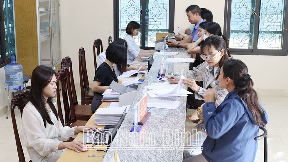 Tác phẩm dự thi Giải Búa liềm vàng lần thứ IX - năm 2024: Trực Ninh: Nêu cao vai trò, trách nhiệm của người đứng đầu trong cải cách hành chính