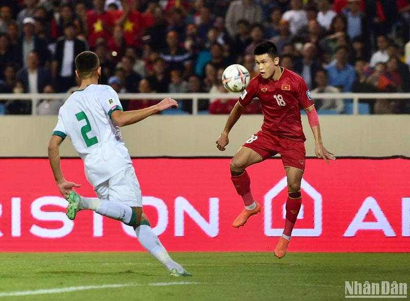 Tối 21/11, đội tuyển Việt Nam bước vào trận đấu tại vòng loại thứ hai World Cup 2026 khu vực châu Á gặp đối thủ mạnh hơn là đội tuyển Iraq.