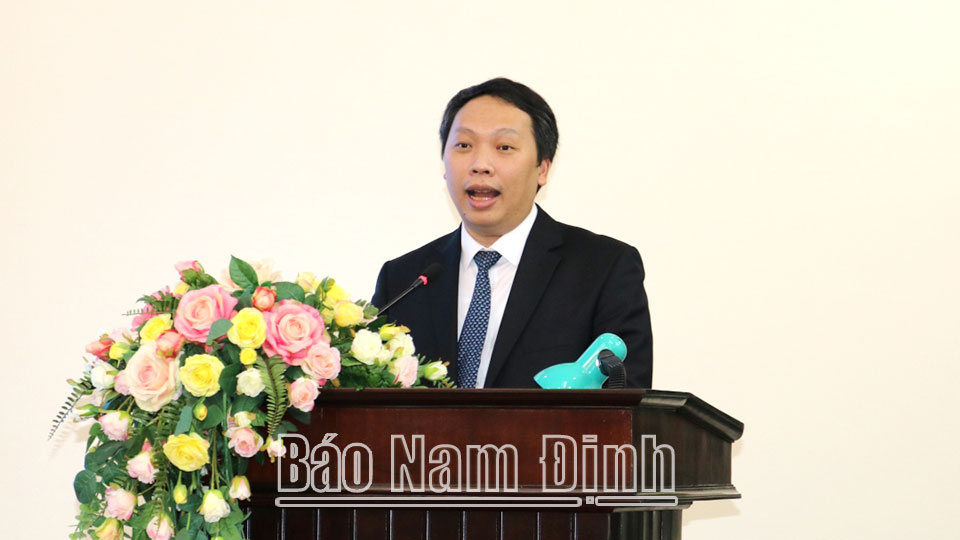 Thứ trưởng Bộ Thông tin và Truyền thông Nguyễn Huy Dũng phát biểu tại hội nghị 