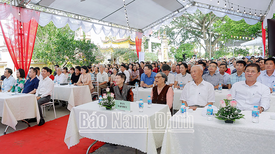 Thôn Hưng Phụ Long tổ chức Ngày hội Đại đoàn kết toàn dân tộc