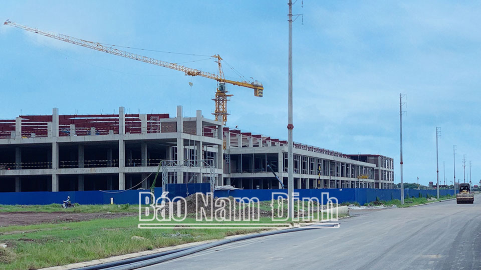 Khu công nghiệp Mỹ Thuận (Mỹ Lộc) sẵn sàng cung ứng hạ tầng cho nhà đầu tư thứ cấp vào xây dựng nhà xưởng, phát triển sản xuất, kinh doanh.