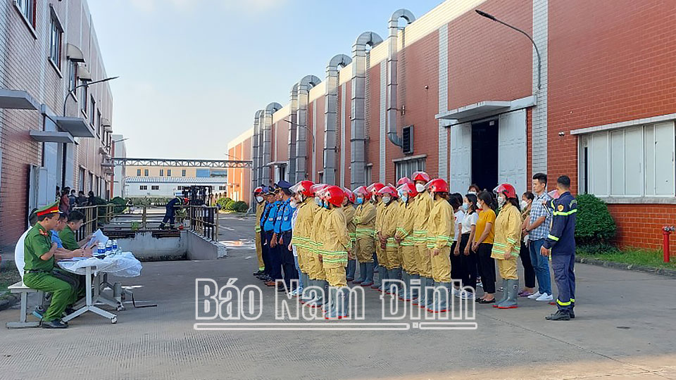 Bảo đảm an toàn vệ sinh lao động
trong doanh nghiệp