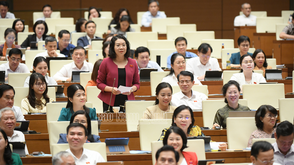 Kỳ họp thứ 8, Quốc hội Khóa XV: Đoàn đại biểu Quốc hội tỉnh Nam Định tham gia chất vấn Thủ tướng Chính phủ 