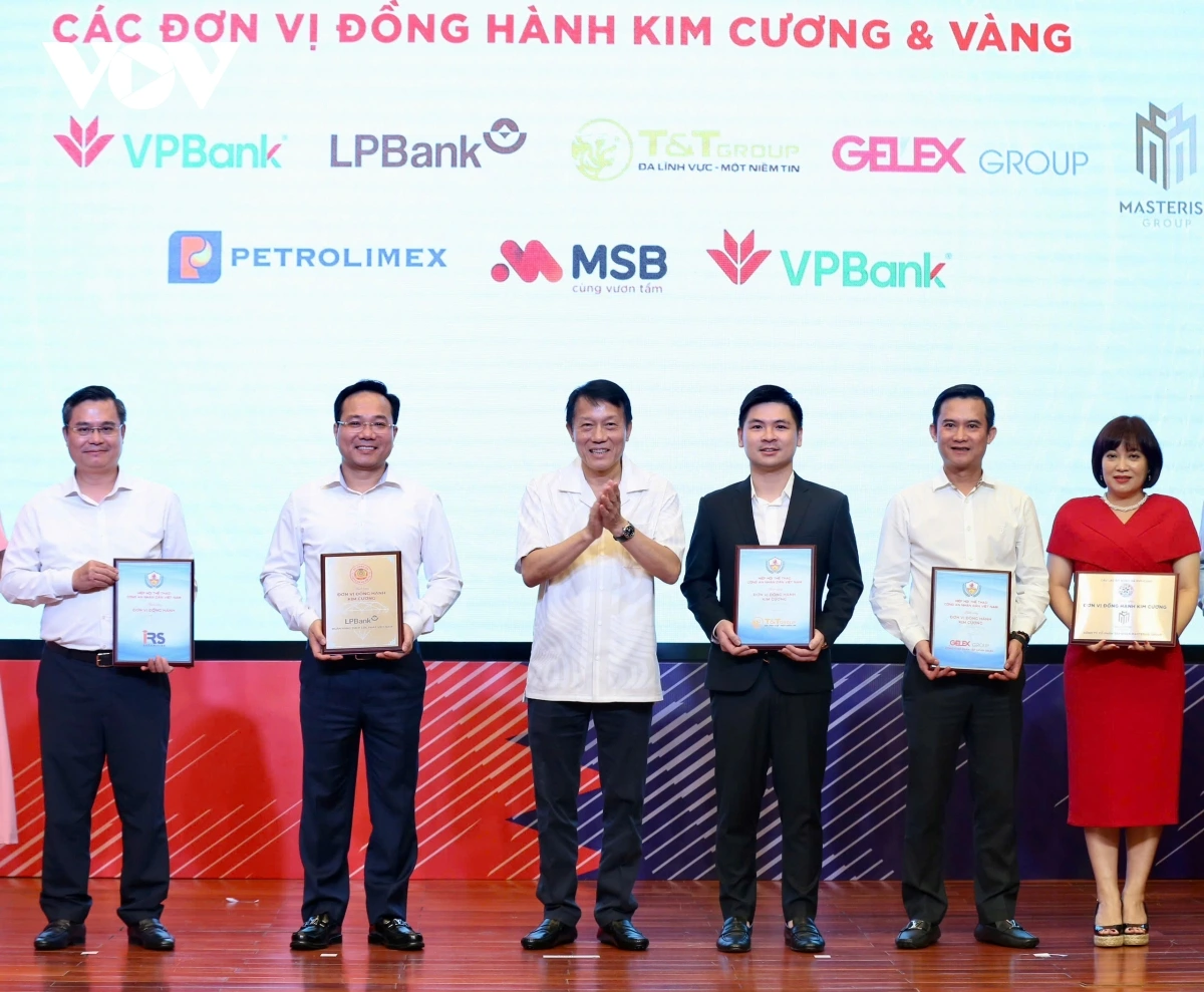 Tập đoàn T&T Group được Hiệp hội thể thao CAND trao bảng danh vị nhà đồng hành Kim Cương vào tháng 8/2024.