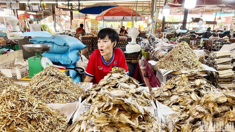 Chính phủ Lào đề ra nhiều giải pháp quản lý giá cả hàng hóa