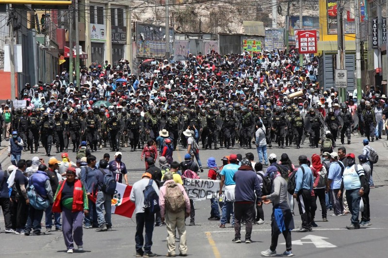 Căng thẳng leo thang ở Peru