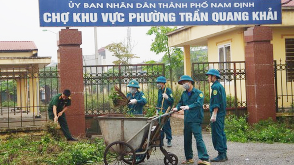 Lực lượng vũ trang Nam Định ra quân làm công tác dân vận