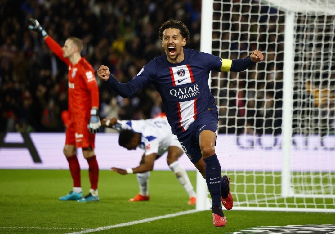 Neymar nhận thẻ đỏ, Mbappe tỏa sáng giúp PSG thắng kịch tính Strasbourg