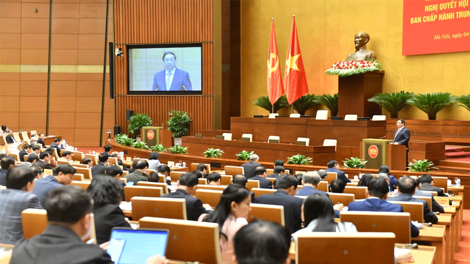 Thủ tướng Chính phủ Phạm Minh Chính truyền đạt chuyên đề: Tiếp tục đổi mới, nâng cao chất lượng chính sách xã hội, đáp ứng yêu cầu sự nghiệp xây dựng và bảo vệ Tổ quốc trong giai đoạn mới.
