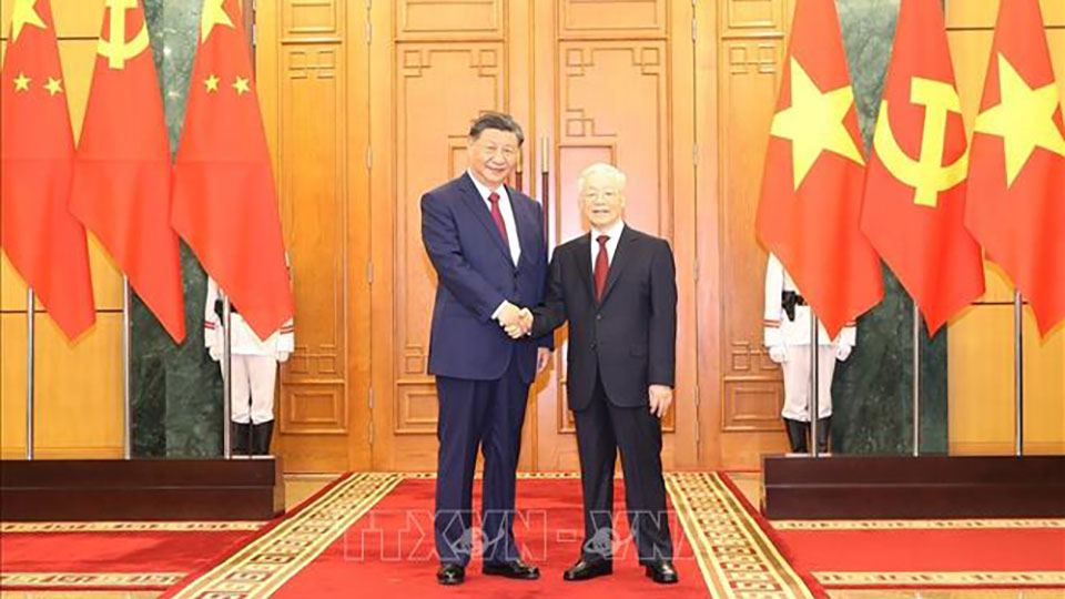 Tổng Bí thư Nguyễn Phú Trọng và Tổng Bí thư, Chủ tịch nước Trung Quốc Tập Cận Bình chụp ảnh chung. Ảnh: Trí Dũng/TTXVN
